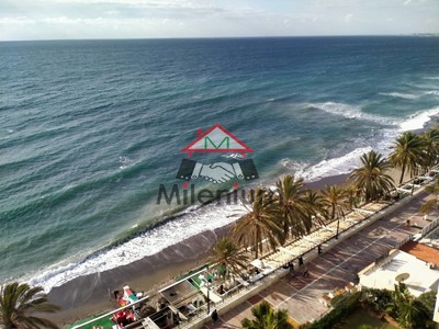 Piso en venta en Estepona, Marbella, con 1 dormitorio, baño, plaza de garaje y terraza