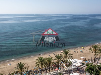 Ático en venta en Estepona, con 5 dormitorios, 5 baños, plaza de garaje, balcón y terraza