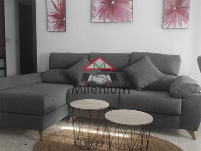 Piso en alquiler en Algeciras, con 3 dormitorios, baño y balcón