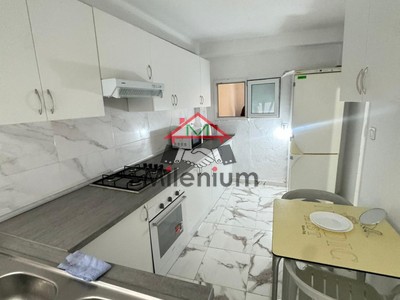 Casa en venta en Algeciras, con 3 dormitorios, baño, aseo y trastero