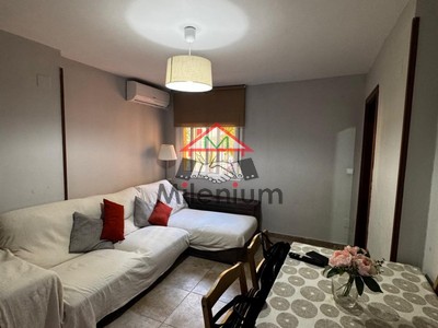 Piso en venta en Algeciras, Guadalmina, con 3 dormitorios y baño