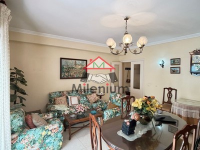 Piso en venta en Algeciras, Centro, con 3 dormitorios, baño y terraza