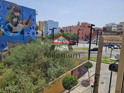 Piso en venta en Algeciras, Semicentro, con 4 dormitorios, 3 baños, balcón y 2 terrazas