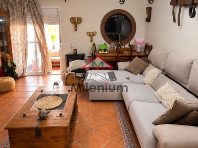 Adosado en venta en Algeciras, Getares, con 3 dormitorios, baño, aseo y trastero