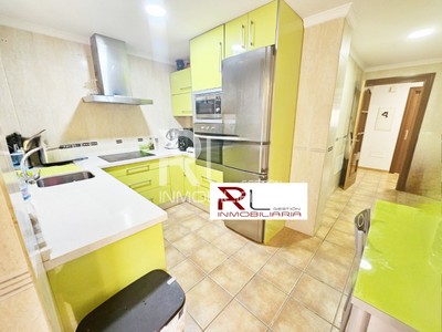 Piso en venta en Estación De Cártama, con 3 dormitorios, baño, aseo y terraza