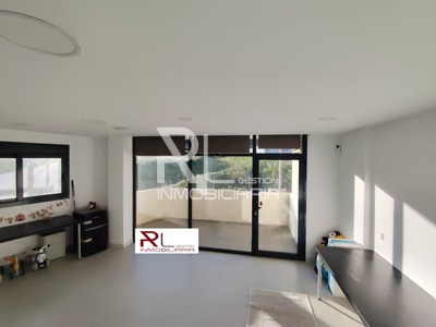 Locales en venta en Cártama, con baño y 2 plazas de garaje