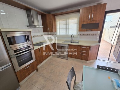 Adosado en venta en Estación De Cártama, La Almendrera, con 3 dormitorios, 2 baños, plaza de garaje y 2 balcones