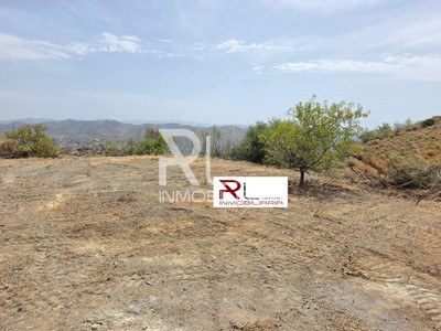 Terreno en venta en Almogía