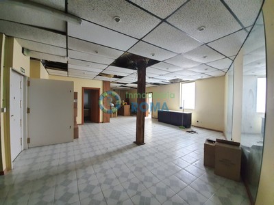 Piso en venta en Vitoria, Centro, con 2 dormitorios, baño y balcón