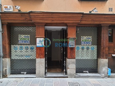 Local en venta en Vitoria, Casco Viejo, con baño