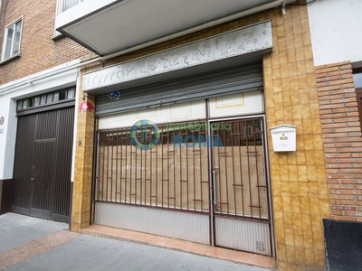 Local en venta en Vitoria, San Cristobal, con baño