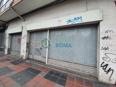 Local en venta en Vitoria, El Pilar, con baño