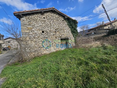 Casa en venta en Aprikano, con terreno