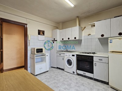 Piso en venta en Vitoria, Zaramaga, con 1 dormitorio, trastero y 2 terrazas