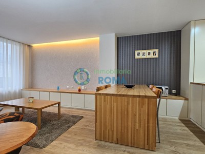 Piso en venta en Vitoria, Centro, con 1 dormitorio, baño, aseo, trastero y terraza