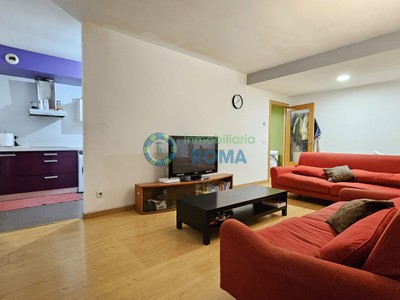 Piso en venta en Vitoria, Sansomendi, con 3 dormitorios, 2 baños, plaza de garaje, trastero y terraza