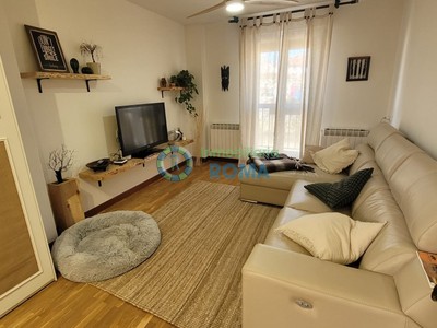 Duplex en venta en Alegria-dulantzi, con 2 dormitorios, baño, aseo, plaza de garaje y trastero