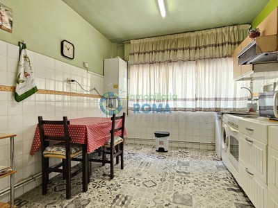 Piso en venta en Vitoria, Zaramaga, con 2 dormitorios, baño y trastero