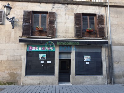 Local en venta en Vitoria, con aseo