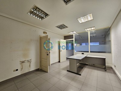 Local en venta en Vitoria, con 2 aseos
