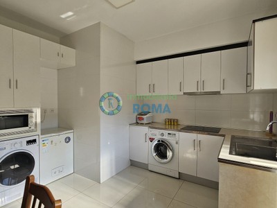Piso en venta en Vitoria, con 3 dormitorios, baño, trastero y 2 terrazas