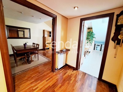 Apartamento en venta en Vitoria, Centro, con 2 dormitorios, baño y trastero