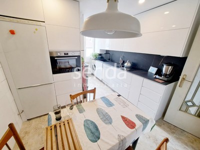 Apartamento en venta en Vitoria, Casco Historico, con 2 dormitorios, baño y trastero
