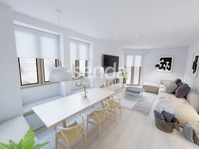 Piso en venta en Vitoria, Castilla, con 3 dormitorios, 2 baños, trastero y terraza