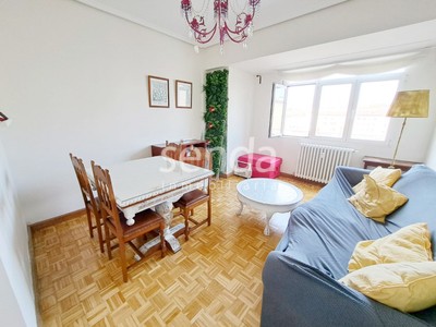 Piso en venta en Vitoria, Lovaina, con 4 dormitorios, 2 baños y trastero