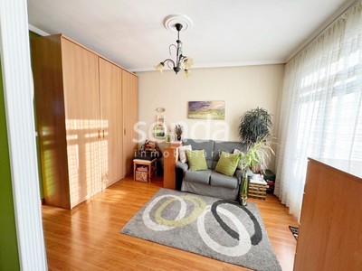 Piso en venta en Vitoria, Lakua-arriaga, con 3 dormitorios, baño, trastero y 2 terrazas