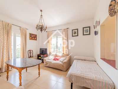 Piso en venta en Montemayor, Buen Acceso A La Autovía, con 1 dormitorio, baño, aseo y terraza