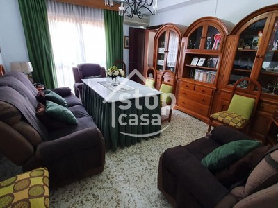 Piso en venta en Fernan Nuñez, Cercana A Calle Principal, con 3 dormitorios, baño y trastero
