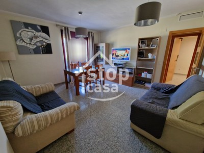 Piso en venta en Fernan Nuñez, Zona Alta, con 3 dormitorios, baño, aseo, trastero y terraza