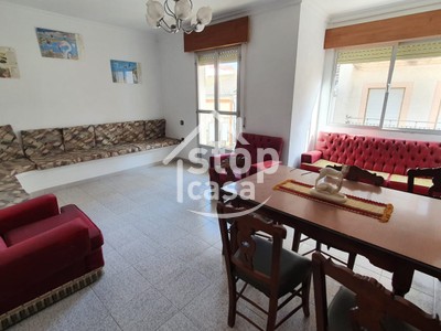 Piso en venta en Fernan Nuñez, Cerca Del Centro, con 4 dormitorios, baño, trastero, balcón y terraza