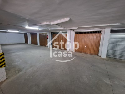 Garaje en alquiler en Fernan Nuñez, Zona Comercial