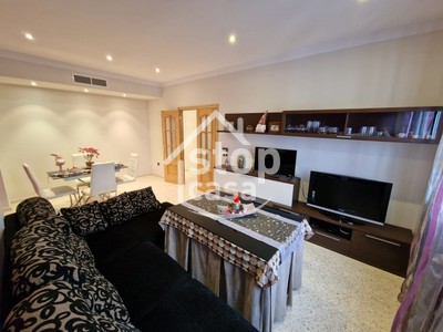Casa en venta en San Sebastián De Los Ballesteros, Entrada Del Pueblo, con 4 dormitorios, baño, aseo, plaza de garaje, 2 balcones y 2 terrazas