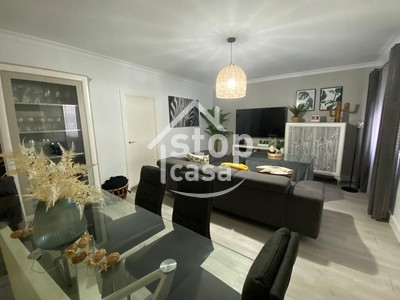 Piso en venta en Fernan Nuñez, Zona Tranquila, con 4 dormitorios y 2 baños