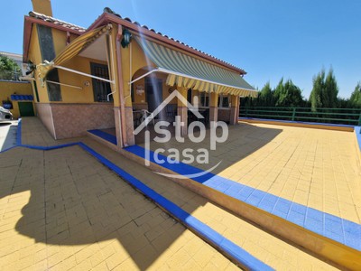 Casa rústica en venta en Montemayor, Cerca De La Cooperativa, con 2 dormitorios, baño, aseo, plaza de garaje y trastero