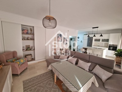 Piso en venta en Fernan Nuñez, Cercano Al Ayuntamiento, con 3 dormitorios, 2 baños, trastero y 3 balcones
