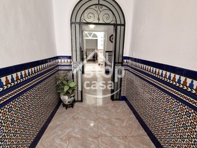 Casa en venta en Fernan Nuñez, Cerca Del Centro, con 5 dormitorios, 2 baños, trastero, 2 balcones y 2 terrazas
