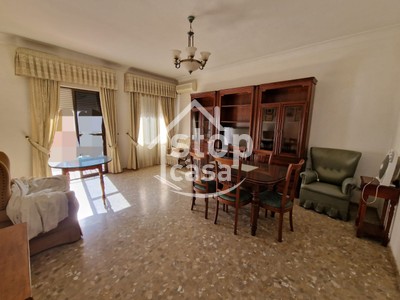 Piso en venta en Fernan Nuñez, Zona Alta, con 3 dormitorios, 2 baños, balcón y terraza
