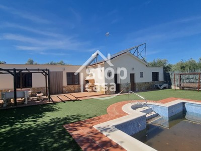 Chalet en venta en Montemayor, con 2 dormitorios, baño y terreno