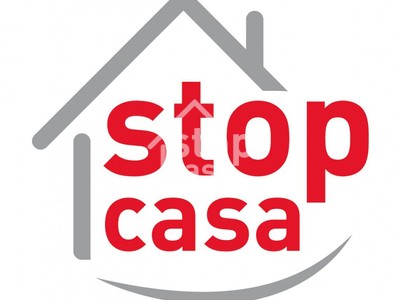 Casa para derribar en venta en Fernan Nuñez, Cerca Del Centro, con 2 plazas de garaje