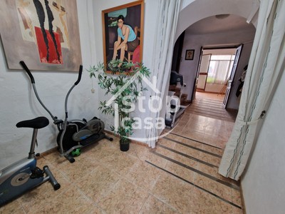 Casa en venta en La Rambla, Centro, con 5 dormitorios, 2 baños, plaza de garaje, trastero, 2 balcones, 2 terrazas y terreno
