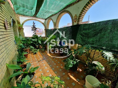 Piso en venta en Fernan Nuñez, Zona Alta, con 4 dormitorios, 2 baños, trastero, 2 balcones y 2 terrazas