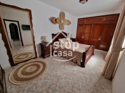 Casa en alquiler en Fernan Nuñez, Zona Tranquila, con 4 dormitorios, 2 baños, trastero, 2 balcones y 2 terrazas