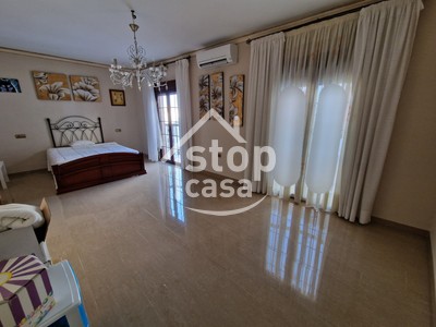 Casa en venta en Fernan Nuñez, Zona Baja, con 4 dormitorios, baño, plaza de garaje, trastero, 2 balcones y 2 terrazas