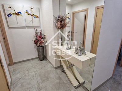 Piso en venta en Fernan Nuñez, Zona Alta, con 4 dormitorios, 2 baños, trastero, balcón y 2 terrazas