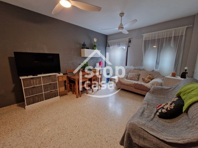 Piso en venta en Fernan Nuñez, Zona Baja, con 3 dormitorios, baño y terraza