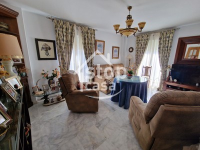 Casa en venta en Montilla, La Union, con 3 dormitorios, 3 baños, plaza de garaje, 3 balcones y 2 terrazas